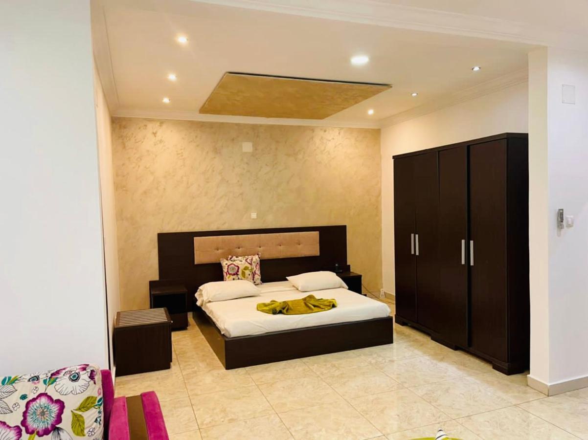 Capital Hotel Brazzaville Esterno foto
