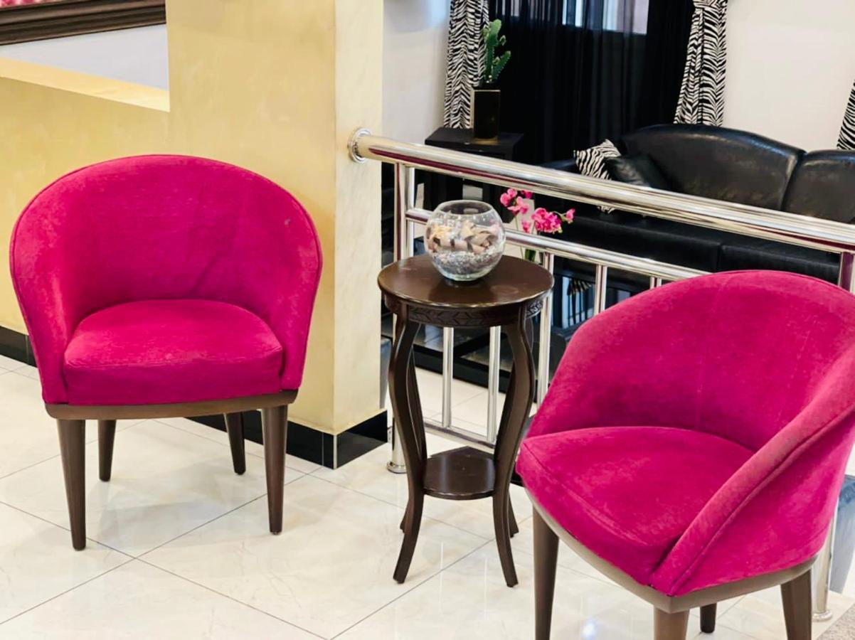 Capital Hotel Brazzaville Esterno foto